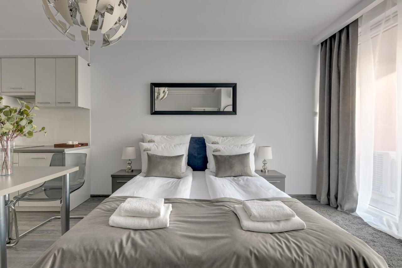 غدانسك Downtown Apartments Sadova City Center & Parking المظهر الخارجي الصورة