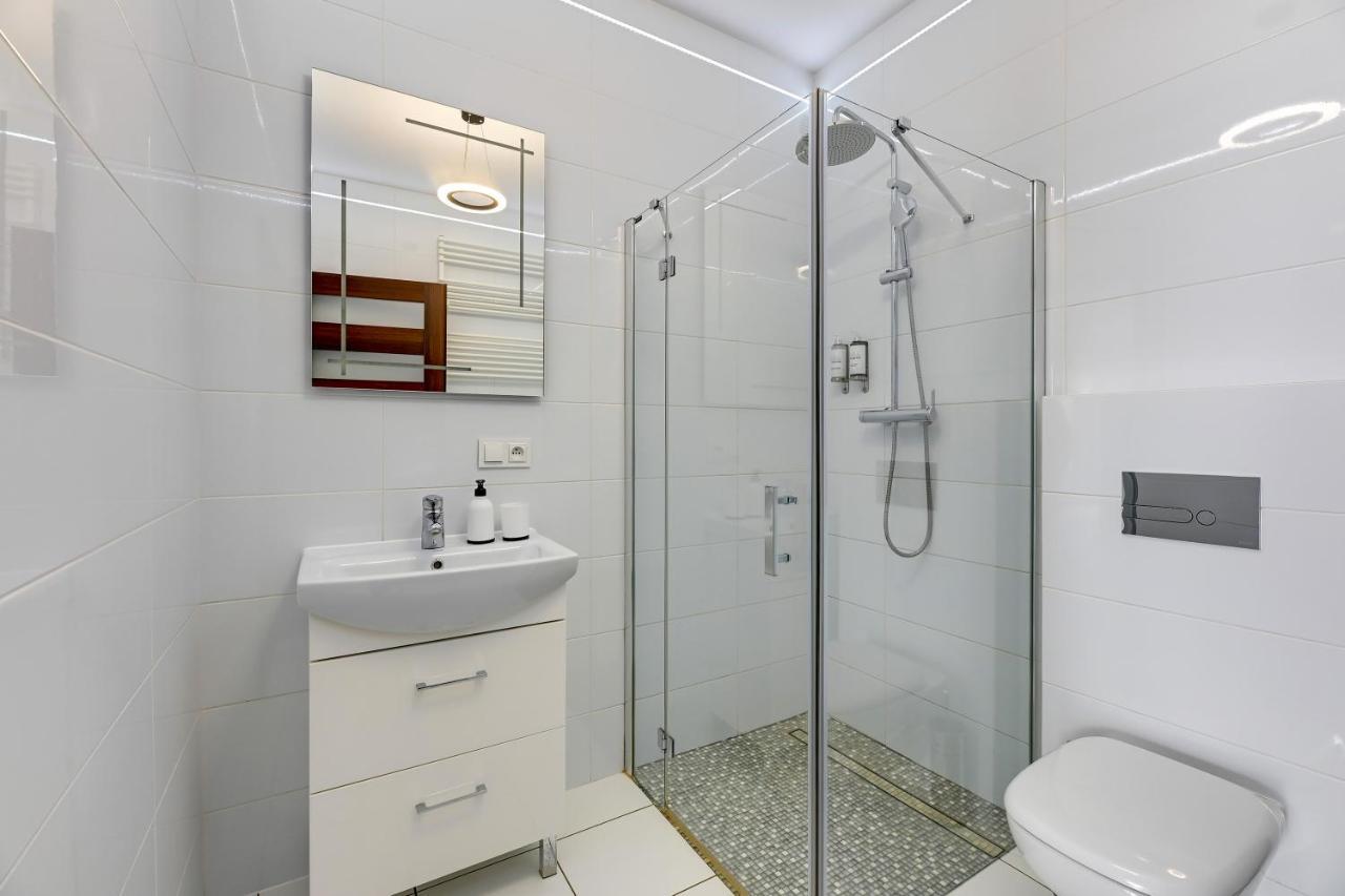 غدانسك Downtown Apartments Sadova City Center & Parking المظهر الخارجي الصورة